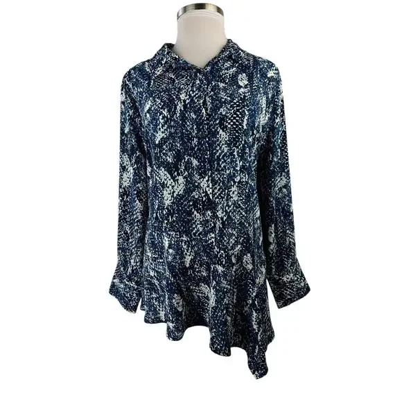 Susan Graver Printed Woven Tunic Top Asymmetrical Hem Blouse Blue Plus Size 3X - Picture 5 of 10